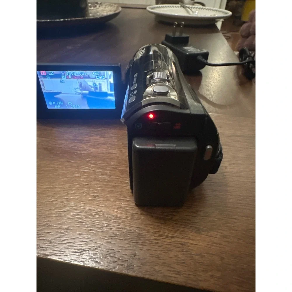 Panasonic SDR-T50 Camcorder 78x Optical Zoom 4GB Memory Black Video Camera Boxed